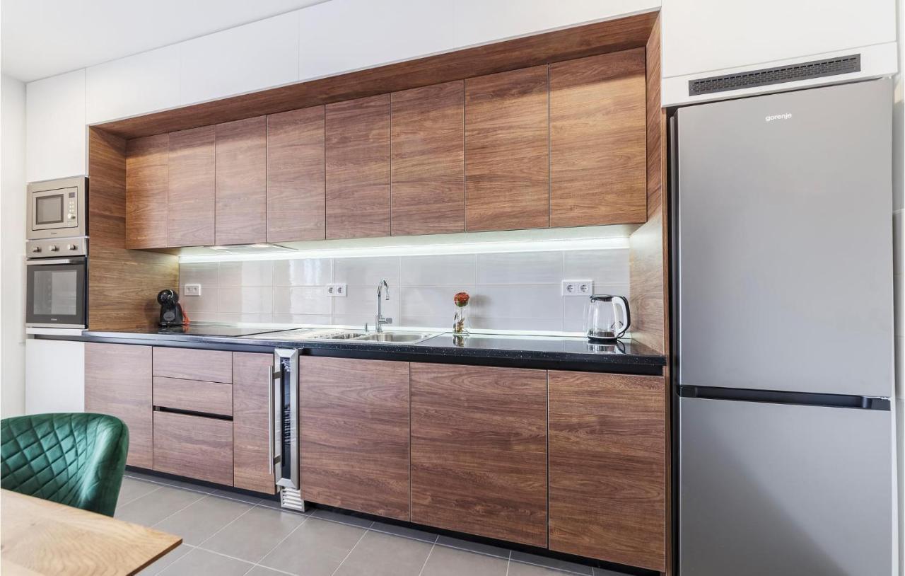 Amazing Apartment In Premantura With Kitchen المظهر الخارجي الصورة